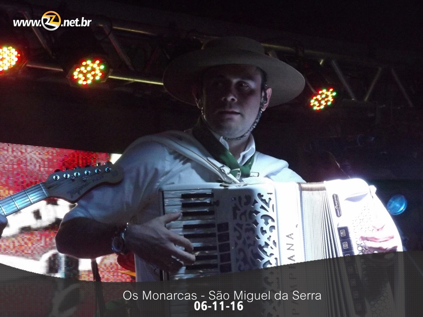 Baile em São Miguel da Serra - Os Monarcas